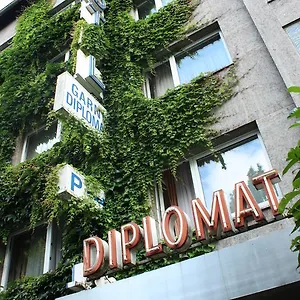2* Hotel Diplomat
